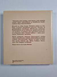 Kadotetun paratiisin portilla : usko kirjallisuudessa