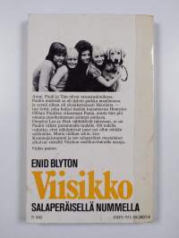 Viisikko salaperäisellä nummella