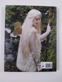 Kauneimmat luontoneuleet : yli 20 hurmaavaa tarinaa metsän siimeksestä