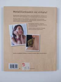 Virkkaa ihania koruja metallilangasta