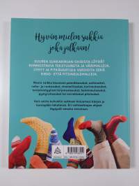 Suuri sukkakirja : kattava opas sukkien neulontaan