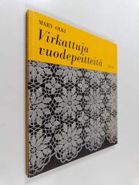 Virkattuja vuodepeitteitä