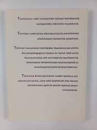 Ihminen, tunteet ja yhteisön elämä : sosiaalipedagogisia näkökulmia