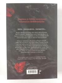Veri ja tuhka 1-3 : Verestä ja tuhkasta ; Liekkien valtakunta ; Kultaluinen kruunu