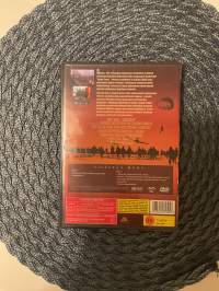 Yksi silta liikaa- sisältää 2 dvd