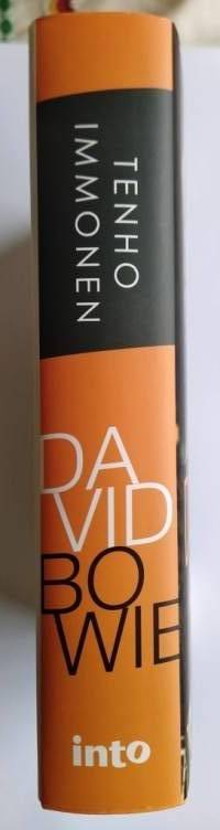 David Bowie Elämä laulu laululta