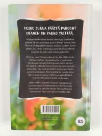 Onnelliset ihmiset lukevat ja juovat kahvia