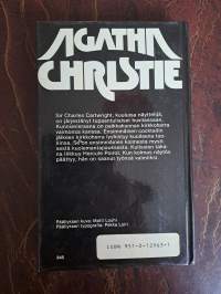 Murhenäytelmä kolmessa näytöksessä