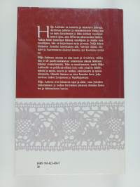 Kootut teokset : Jumalan sateenkaaren alla ; Vahvista siipeni ; Elotulet ; Suuremmassa kädessä