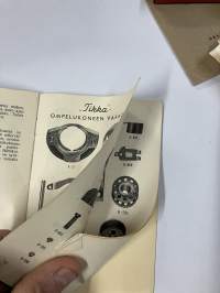 Tikka ompelukoneen käyttöohje + varaosakuvasto 1953