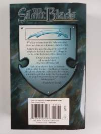 Paths of Darkness 1-4 : The silent blade ; The Spine of the world ; Servant of the shard ; Sea of swords (laatikossa)