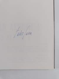 Lentäjän albumi = Pilot's album 1 (signeerattu)