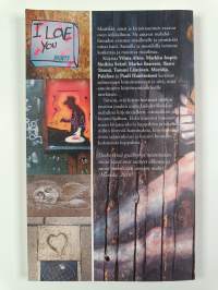 Mutta kuka kirjoitti sanat?