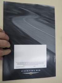 Chrysler Sebring 2002 -myyntiesite, varsinainen esite ja lisävaruste-esite yhdessä