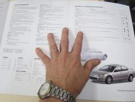 Chrysler Sebring 2002 -myyntiesite, varsinainen esite ja lisävaruste-esite yhdessä