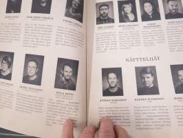 Taru Sormusten Herrasta - Turun kaupunginteatteri 2018 näytelmäsovituksen käsiohjelma, ohjaus Mikko Kouki