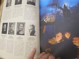 Taru Sormusten Herrasta - Turun kaupunginteatteri 2018 näytelmäsovituksen käsiohjelma, ohjaus Mikko Kouki