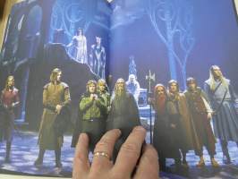 Taru Sormusten Herrasta - Turun kaupunginteatteri 2018 näytelmäsovituksen käsiohjelma, ohjaus Mikko Kouki