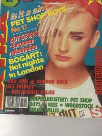 Suosikki 1987 no 10B  sisältää julisteen