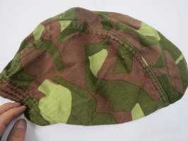 SA maastopuvun (takin) huppu / kypäränsuojus VPu 78 -hyväkuntoinen