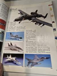 Revell 1983 pienoismalli  esite