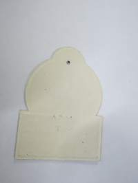 Asu -hintalappu / tuotetietolappu, merkin valmistaja Herman Mattsson Korkokuvapaino &amp; Pussitehdas, Vaasa