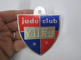 Ylläs judo club -hintalappu / tuotetietolappu, merkin valmistaja Herman Mattsson Korkokuvapaino &amp; Pussitehdas, Vaasa