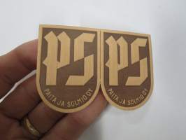 PS Paita ja Solmio Oy -hintalappu / tuotetietolappu, merkin valmistaja Herman Mattsson Korkokuvapaino &amp; Pussitehdas, Vaasa