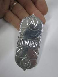 Balder A - W -polkupyörän merkki, metallia, merkin valmistaja Herman Mattsson Korkokuvapaino &amp; Pussitehdas, Vaasa