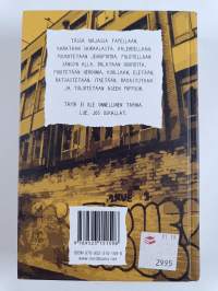 Hero : he olivat nuoria ja kuolemattomia ja maailma oli heidän