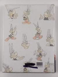Asterix-kirjasto 10 : Uderzon luonnoskirja ; Asterix Intiassa ; Kuinka Obelix putosi pienenä tietäjän taikajuomapataan