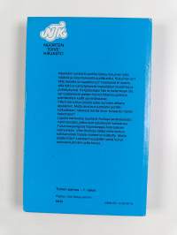 Pakene luostariin : historiallinen romaani