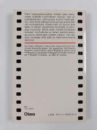 Maigret ja Picrattin tanssijatar : komisario Maigret'n tutkimuksia