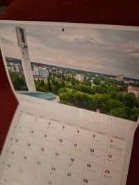 Vuosikalenteri 2025. Seinäjoen Energia. Kuvia niin puista, viheralueista kuin kaupunki kuvaakin