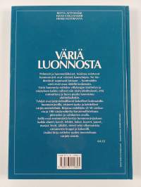 Väriä luonnosta