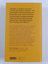 Naisten laji : kirja jalkapallosta