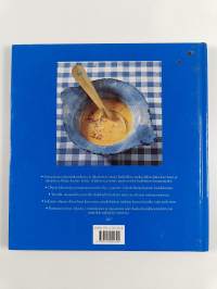 100 parasta salaatinkastiketta