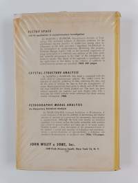 Optical crystallography : with particular reference to the use and theory of the polarizing microscope