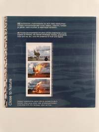 Metsän merkitsemät : ympäristötaiteilijoita Lapista Helsinkiin : environmental artists in Finland = Mark of the forest