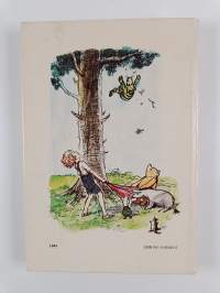 Nalle Puh rakentaa talon