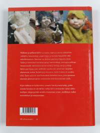 Peikko ja pellavaenkeli : työohjeita ja ideoita kierrätysmateriaaleista