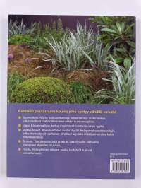 Kaunis huoleton puutarha