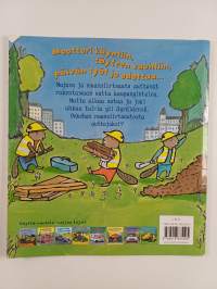 Maansiirtoauto ahkeroi