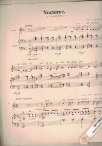 Nocturne laulu pianon säestyksellä