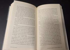 Sinne ja takaisin. Matka Euroopan sydämeen [+CD]