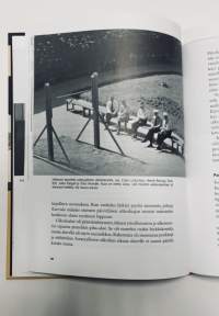 Kahdeksan tuomittua miestä