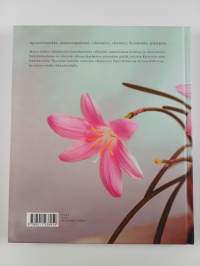 Hienohelma ja vanhapoika : rakkaat huonekasvit