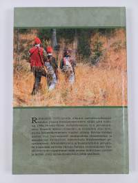 Syksyistä seuraaviin : Hiivola-Vatsia metsästysseuran kolme vuosikymmentä