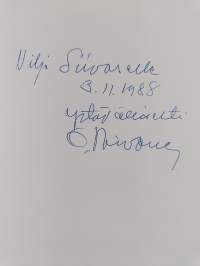 Vuosisatainen kolmikylä kannakselaisen kulttuurin kuvastimena (signeerattu, tekijän omiste)