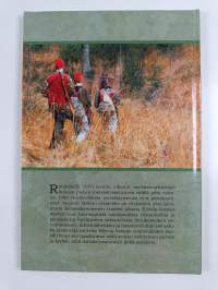 Syksyistä seuraaviin : Hiivola-Vatsia metsästysseuran kolme vuosikymmentä